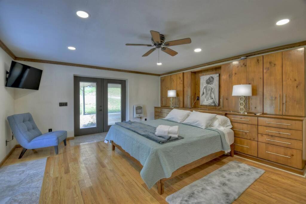 The Chariot - Creek Front With Hottub, Fire Pits, Billiards, Ev Charger - Sandalwood Stays Blue Ridge Exterior foto